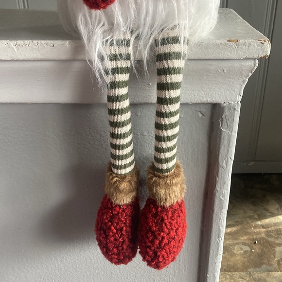 NWT- STUNNING- 28.5” Red Holiday Gnome Sitter Decoration w/ a Wooden NOEL Star - Picture 7 of 17